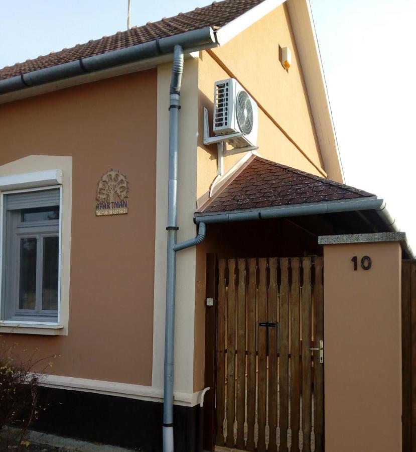 Harsfa Apartman Makó Exteriér fotografie